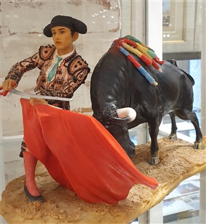 WISE MATADOR heykəl