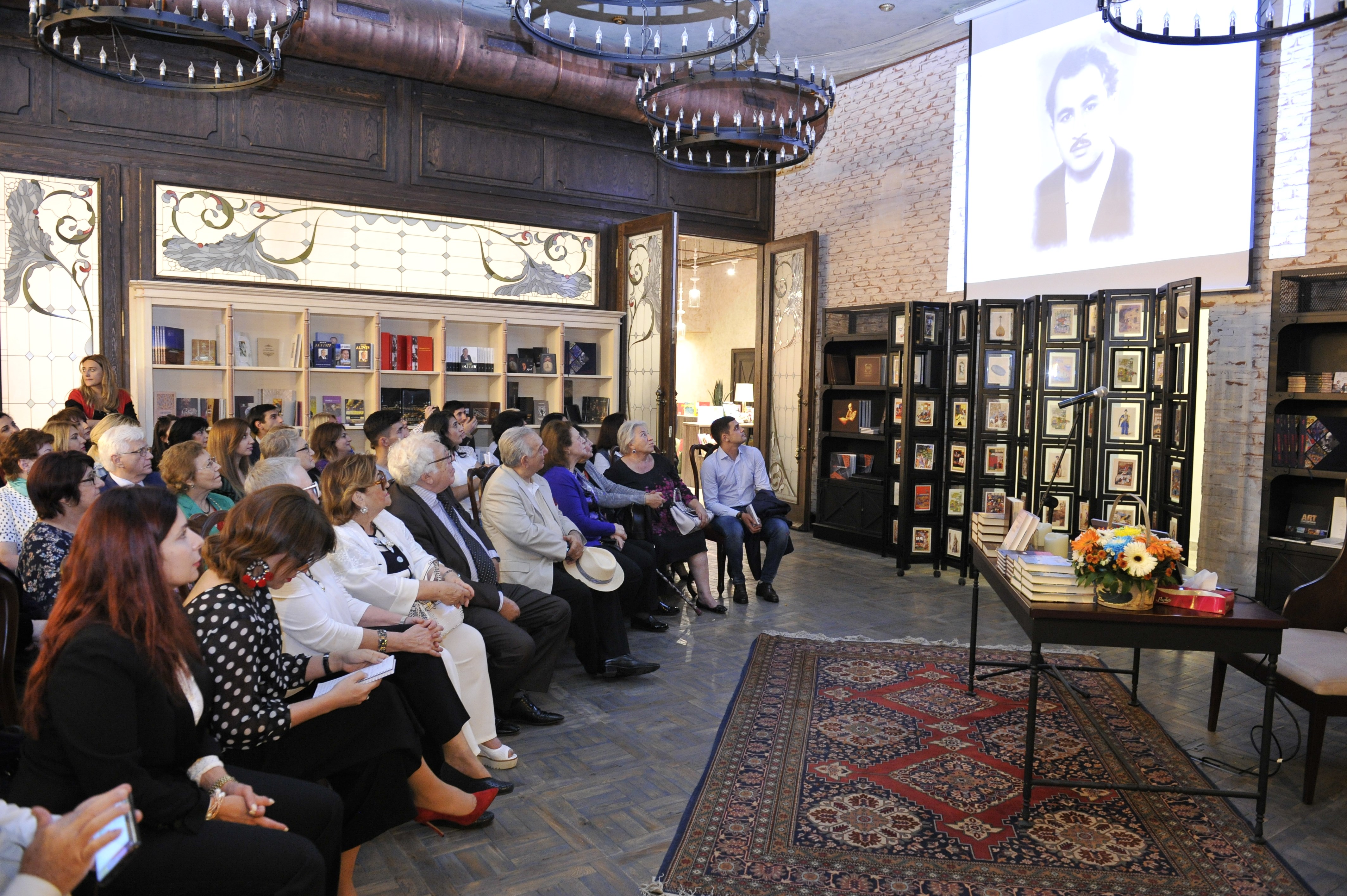 Baku book center. Бакинский книжный центр. Центр Максуда Ибрагимбекова.