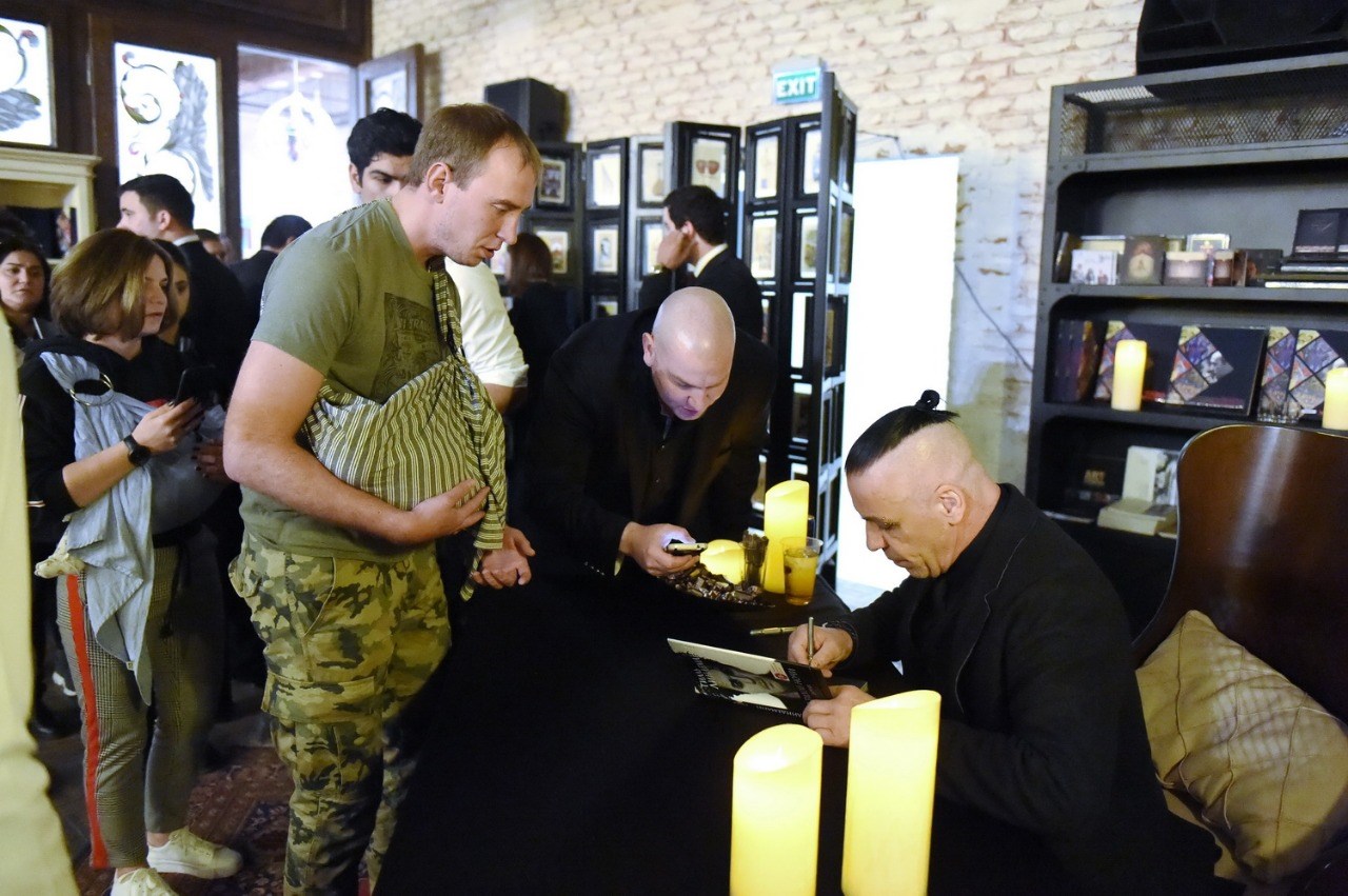 Till Lindemann (Rammstein) signs his book for fans at Baku Book Center |  Baku Book Center