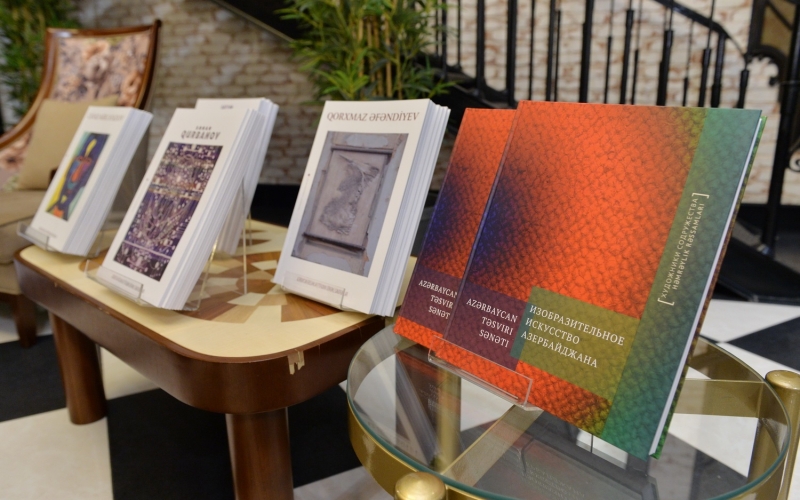 Presentation of Azerbaijan's Fine Art album held at Baku Book Center