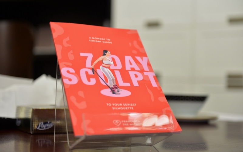 Françeska Ciakomininin “7 day body sculpt” kitabının təqdimatı oldu