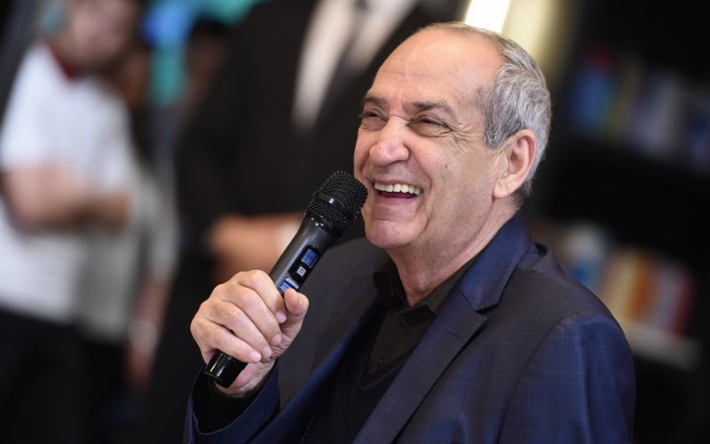 Famous Azerbaijani actor Rasim Balayev meets with fans at Baku Book Center