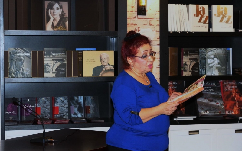 Baku Book Center hosts poetic evening