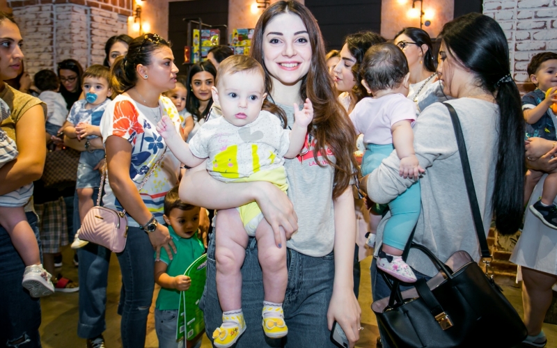 Baku Book Center hosts event for moms and toddlers with participation of famous blogger