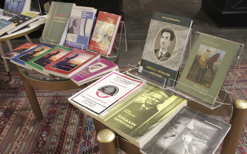 Baku Book Center hosts launch of Hamlet Isakhanly's book 