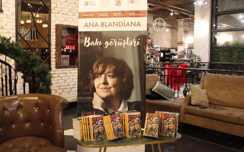 Baku Book Center hosts poetry evening by famous Romanian poetess
