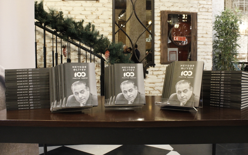 Представлена книга «Гейдар Алиев. История 100 фактов»