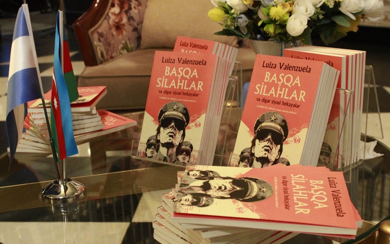 Bakı Kitab Mərkəzində məşhur argentinalı yazıçının kitabının təqdimatı keçirilib