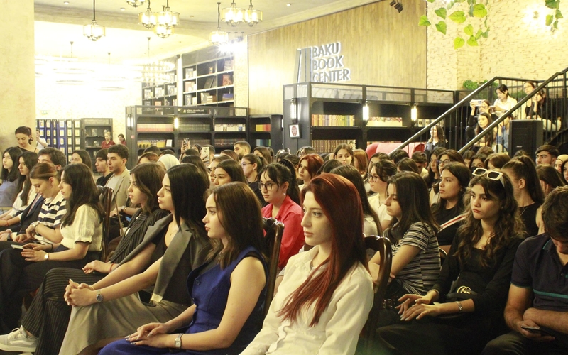 Baku Book Center launches Autumn Seminars as part of “YüksƏl” project