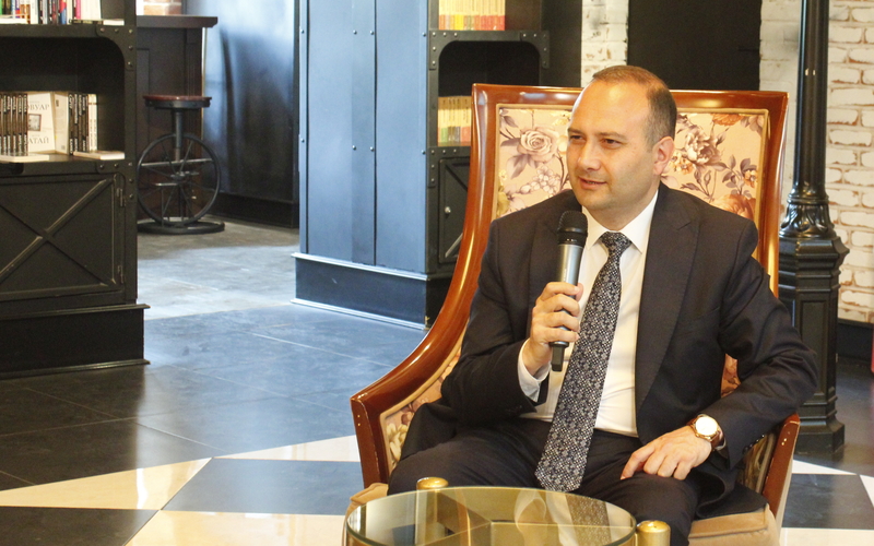 Baku Book Center Hosts First Spring Seminar as Part of 