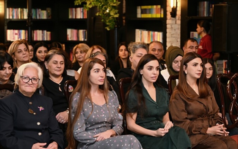 В Бакинском книжном центре состоялся музыкально-литературный вечер 